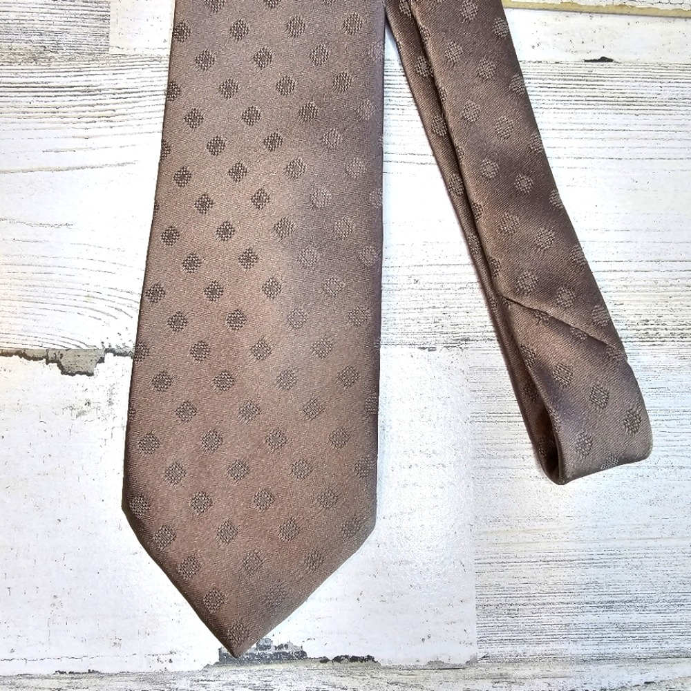 Wembley Leatherback Satin Tie Tan Geometric Pattern Classic Standard Size